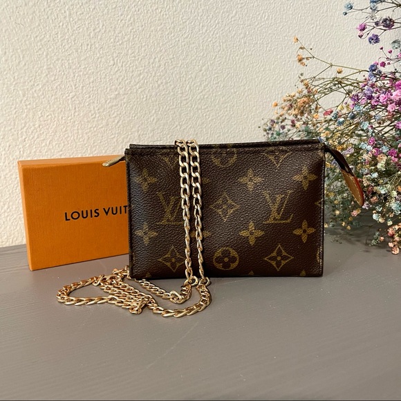 Louis Vuitton Handbags - 🌷 AUTHENTIC Louis Vuitton Toilette 15 Pouch Crossbody 🌷